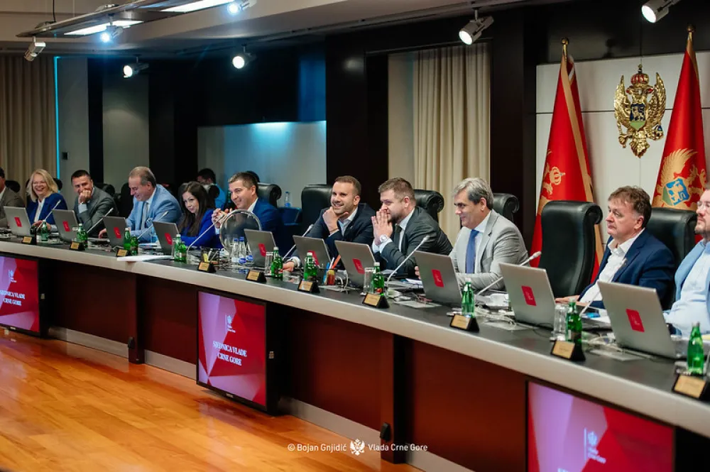 Vlada usvojila mjere za suzbijanje sive ekonomije, digitalizaciju turizma i novu strategiju imunizacije