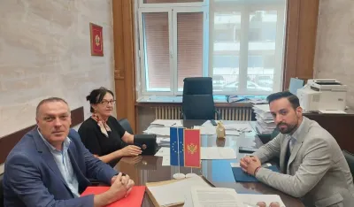 Nastavnici traže pomoć od poslanika