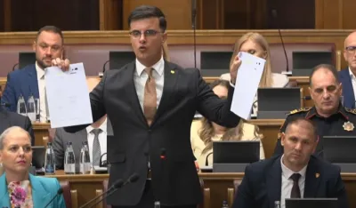 Porodica Raspopovića &Scaron;aranoviću Posvetite se rasvjetljavanju masovnih ubistava koja su u crno zavila Crnu Goru