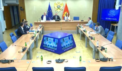 Dana&scaron;nja sjednica