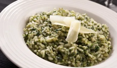 Spanać s paradajzom i rižom