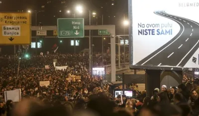Studenti u blokadi pozvali sve na Autokomandu, večeras u 20 sati
