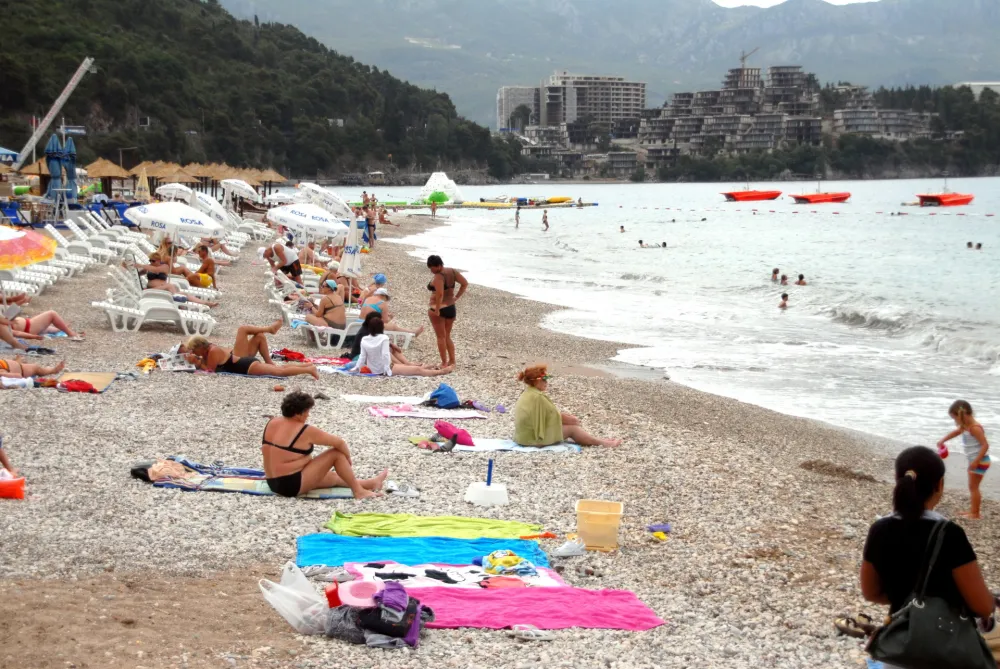 Drugorangirani na tenderu&nbsp;za plaže tužili Morsko dobro, Armenko tvrdi: Mikijelj bi potpisao ugovore, ali ne smije od Radunovića