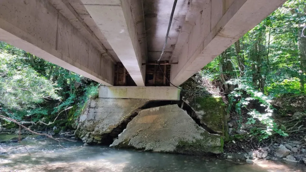 Saniraće stope mostova u Opasanici