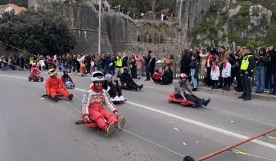 UP: Policija nije prekidala kotorski karneval, postupali u cilju očuvanja javnog reda i mira