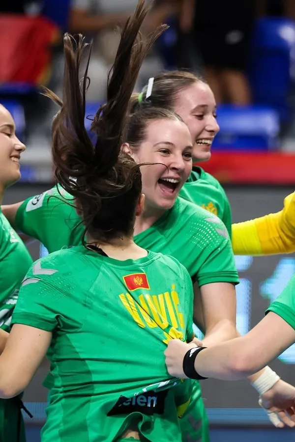 SLavlje crnogorskih rukometa&scaron;ica