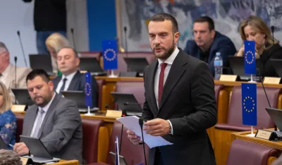 PES pokreće Anketni odbor: Đukanoviću, vrijeme je da odgovori&scaron; za "Telekom"