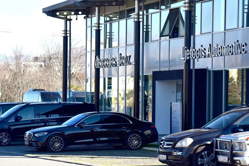 Oglasila se kompanija Ljetopis Automotive i Ljetopis Stars povodom uni&scaron;tavanja skupocjenih automobila