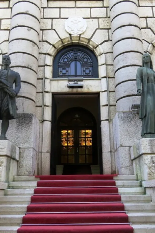 Ministarstvo kulture i medija poslalo inspekciju: Izdaće nalog Op&scaron;tini Berane da se spomenik Đuri&scaron;iću ukloni