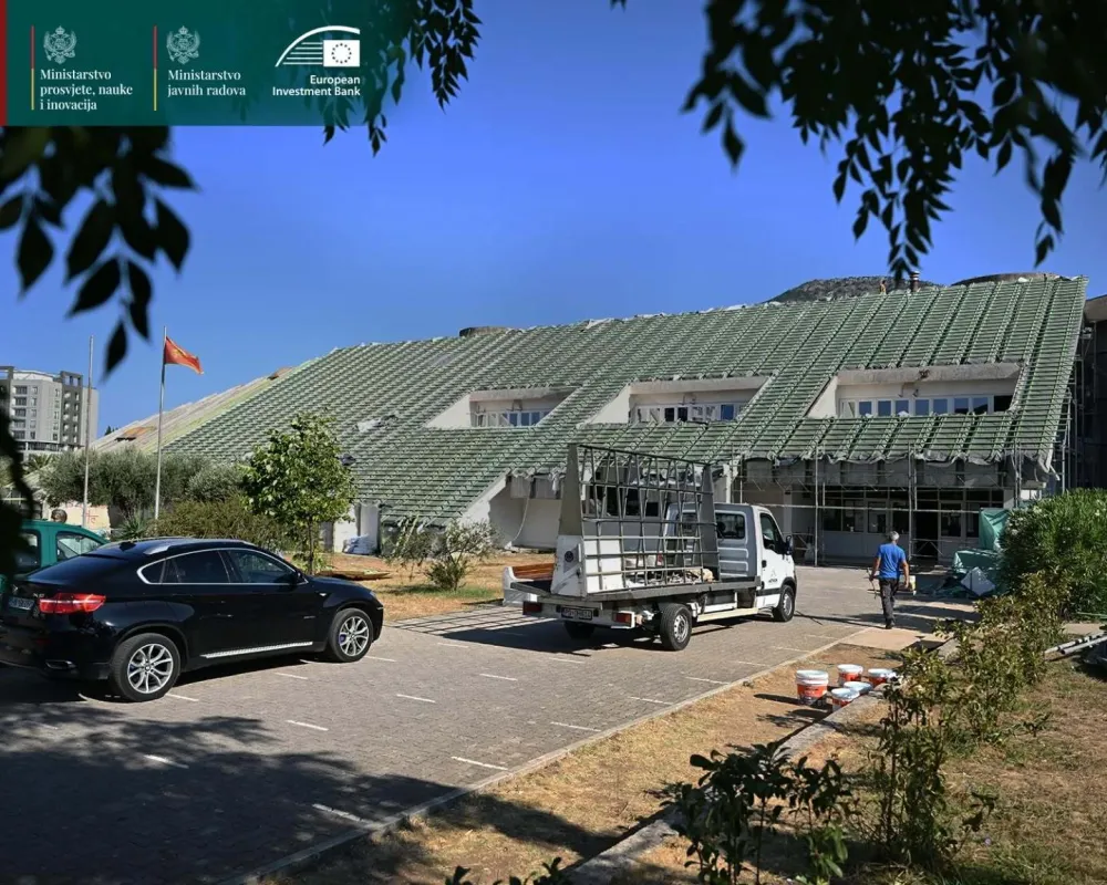 U toku rekonstrukcija Srednje stručne &scaron;kole u Baru