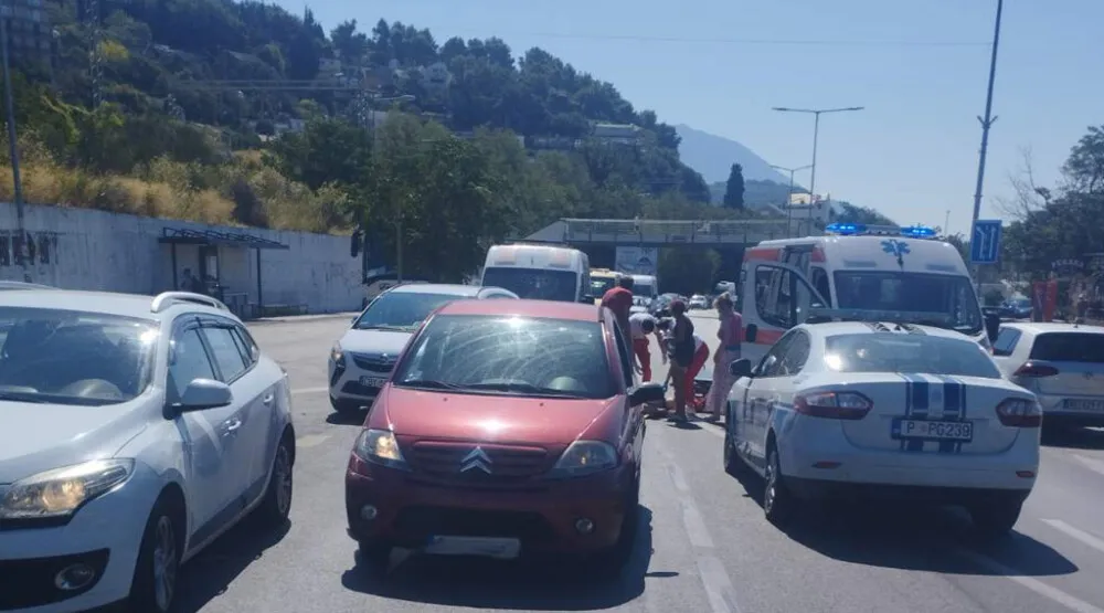 Pje&scaron;ak povrijeđen u udesu u Sutomoru