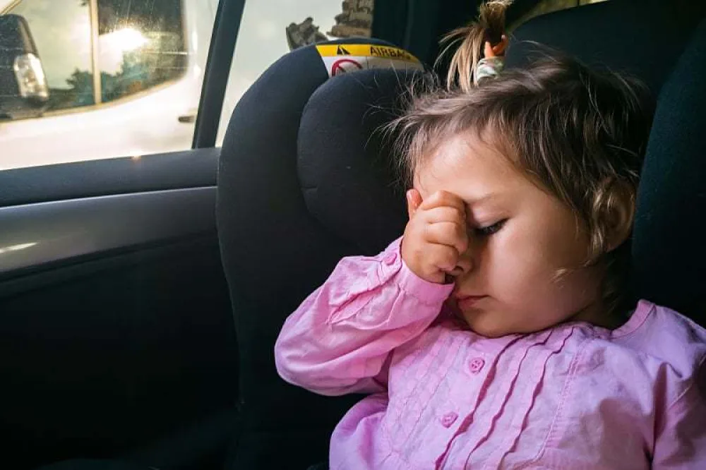 Kako spriječiti mučninu tokom duge vožnje kod djece? Trik s flasterima dijeli se mrežama