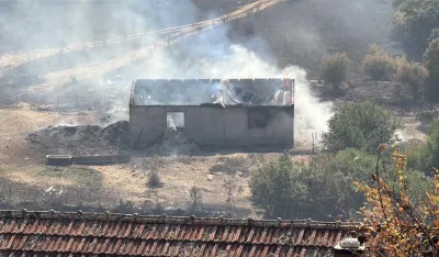 eliki požar u Piperima: Izgoreli kuća, hangar i &scaron;tale u Đurkovićima