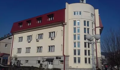 Femiću pritvor od 30 dana, osumnjičen za prinudu i ugrožavanje sigurnosti fotoreportera