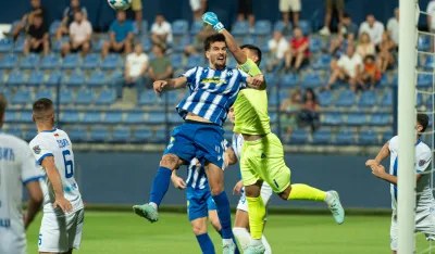 Jedna od intervencija Vladana Giljena na derbiju