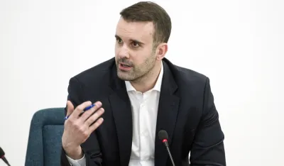 Na mrežama objavljen broj telefona Spajića: Dobijao uvredljive poruke zbog Srebrenice