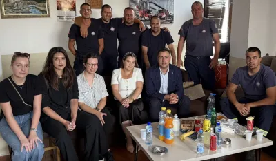 Mladi MOACG posjetili hrabre vatrogasce i uručili skromnu donaciju