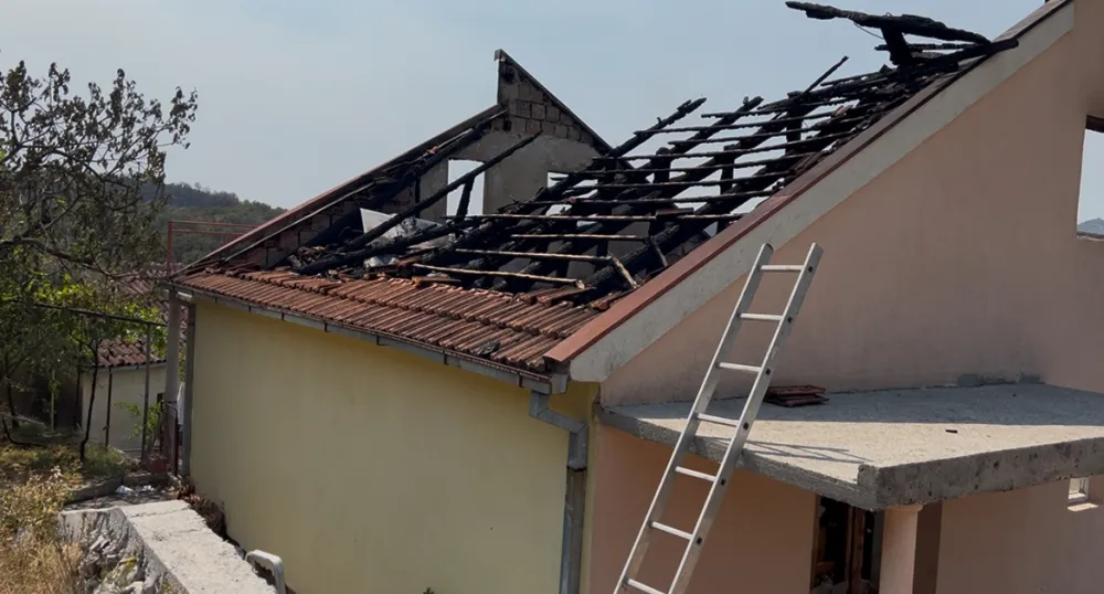 (VIDEO) U požarima&nbsp;izgorelo preko 20 objekata