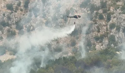 Stiže helikopter sa posadom za ga&scaron;enje požara iz BiH