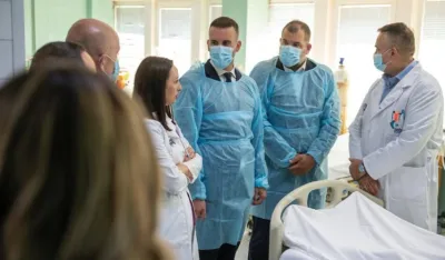 Spajić i Krapović obi&scaron;li povrijeđenog vojnika u KCCG