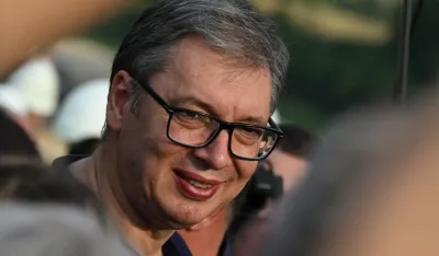 Vučić poručio Spajiću: Dođi u Beograd da vidi&scaron; &scaron;ta je vojska