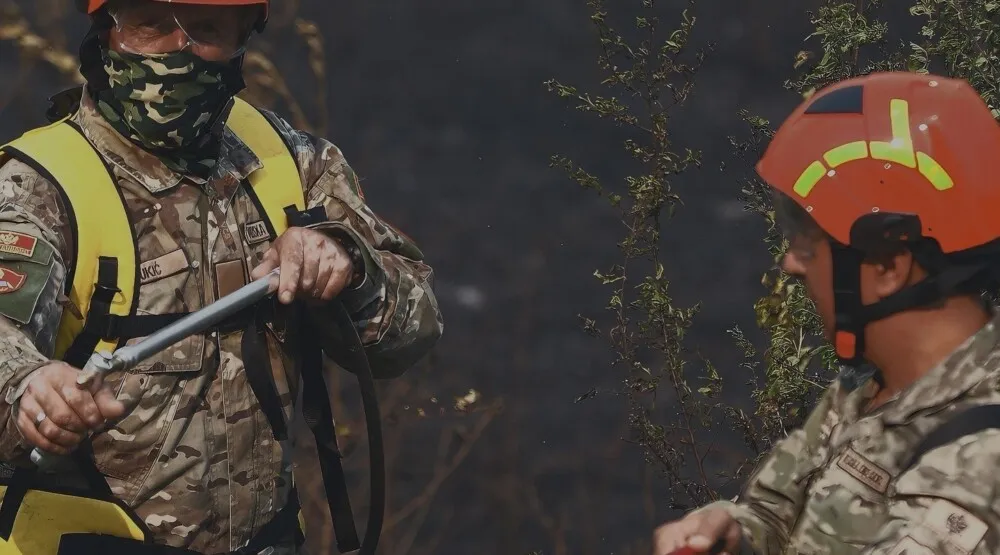 Vojaska CG učestvovala u ga&scaron;enju požara