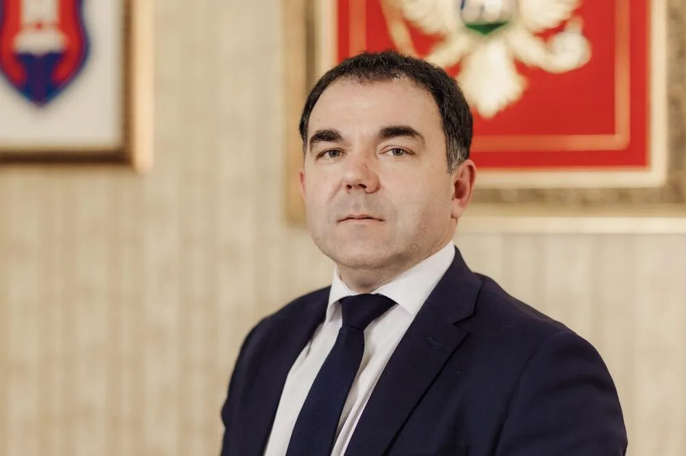 Cetinjanin predlaže Đura&scaron;koviću da sporazumno rije&scaron;e spor koji traje deceniju i po: Zbog uzurpirane imovine, &scaron;teta milionska