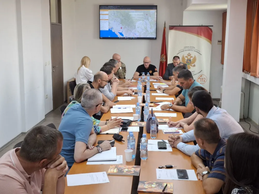 Operativni &scaron;tab za za&scaron;titu i spa&scaron;avanje: Sistem funkcioni&scaron;e organizovano, službe nastavljaju aktivnosti iz svojih nadležnosti