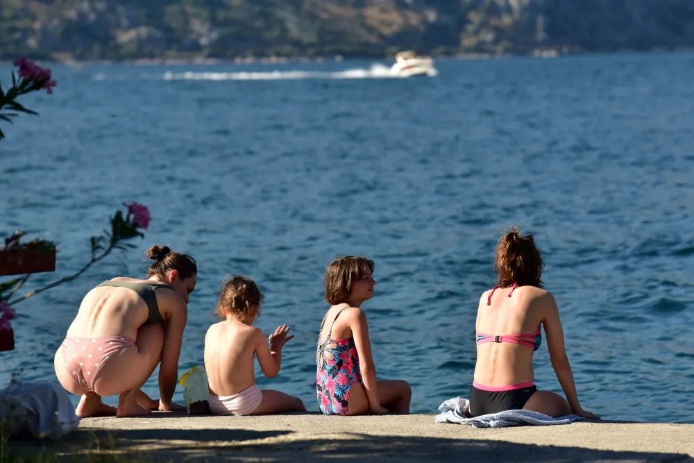 (VIDEO) Sjutra veoma toplo, do 38 stepeni