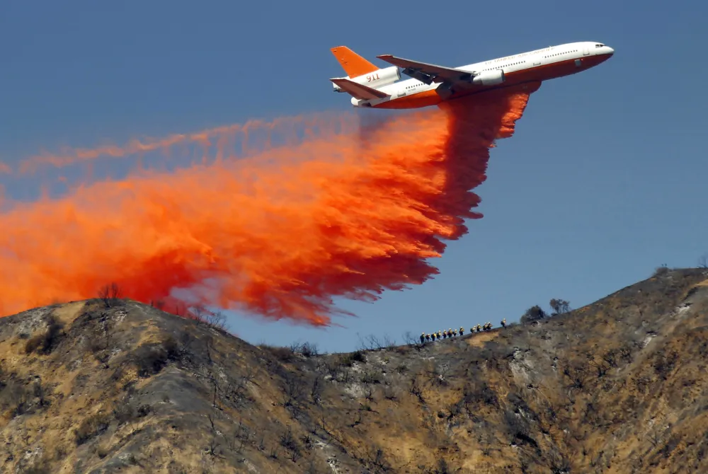 (FOTO/VIDEO) Ovo su najbolji avioni za ga&scaron;enje požara na svijetu