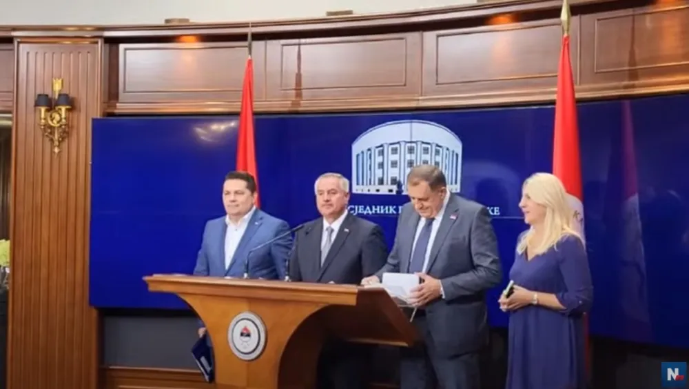 Radovan Vi&scaron;ković podnio ostavku