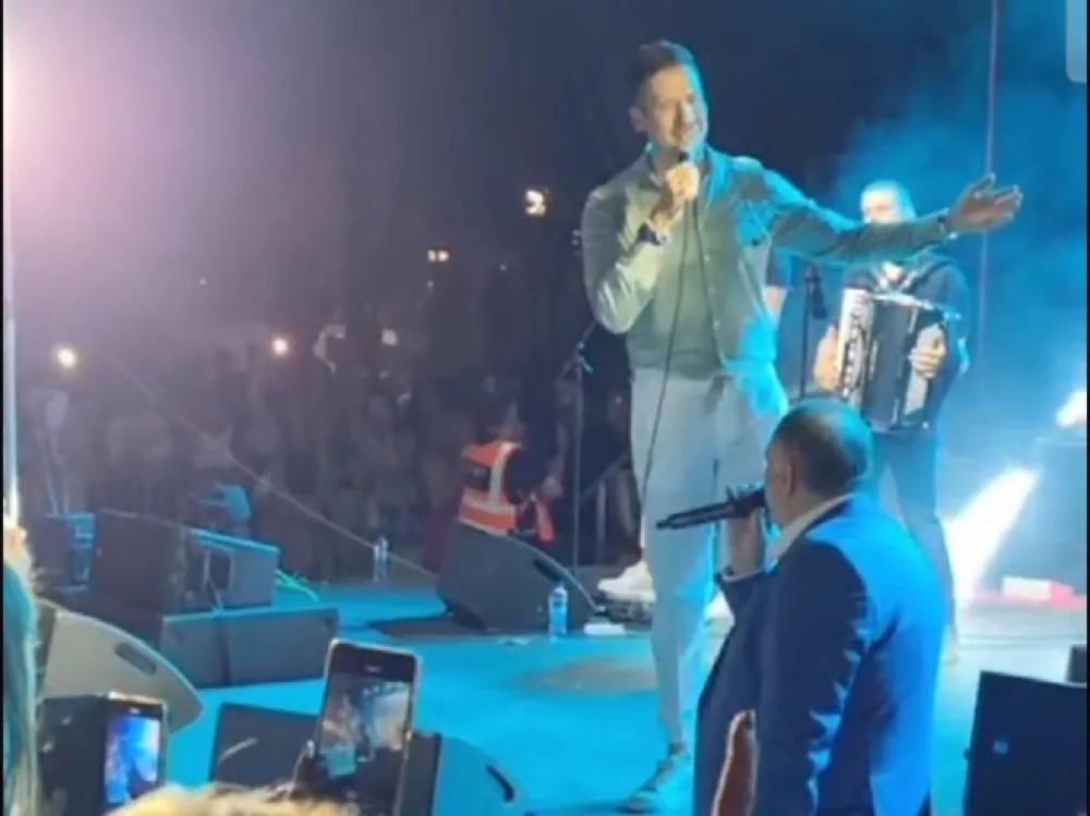 Dodik u Trebinju zapjevao sa Rokvićem: "Ovo je moja kuća..."