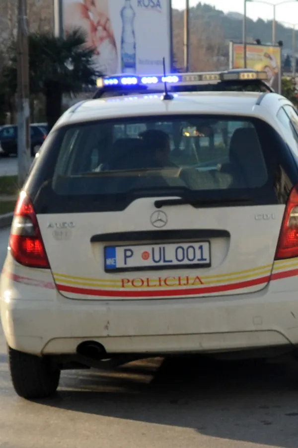 Evidentirano 25 saobraćajnih nezgoda, povrijeđeno osam osoba