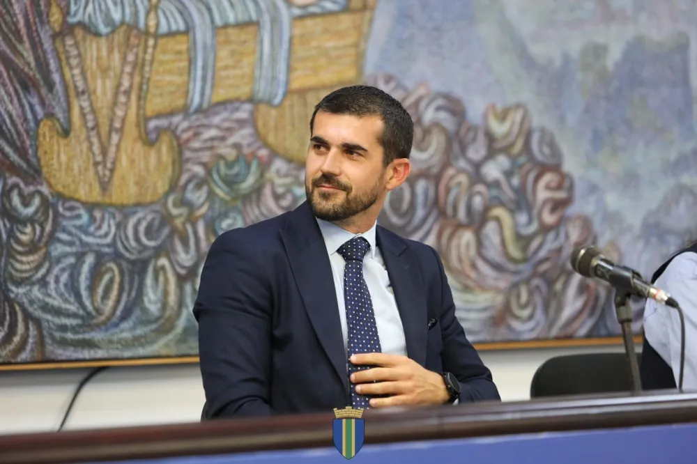 Nenezić za "Dan": Vladajuća većina je najveća prepreka ka EU