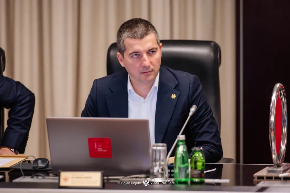 Bečić: Suspendovana jo&scaron; dva visoko pozicionirana policijska službenika, &scaron;ake pravde su jače od &scaron;aka mafije