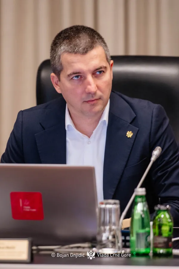 Bečić: Suspendovana jo&scaron; dva visoko pozicionirana policijska službenika, &scaron;ake pravde su jače od &scaron;aka mafije