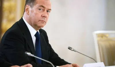 Medvedev: NATO trupe ne mogu u mirovne snage