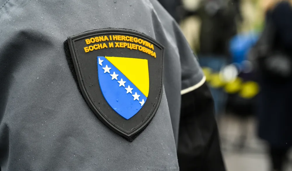 Drama u Brčkom: Policajac poginuo tokom provale, ljubavnica ga čekala u autu