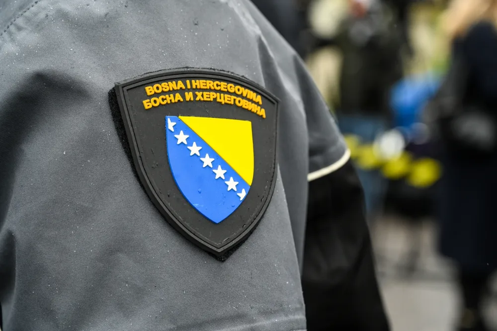 Drama u Brčkom: Policajac poginuo tokom provale, ljubavnica ga čekala u autu