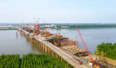 Pukla sajla na mostu u Kini