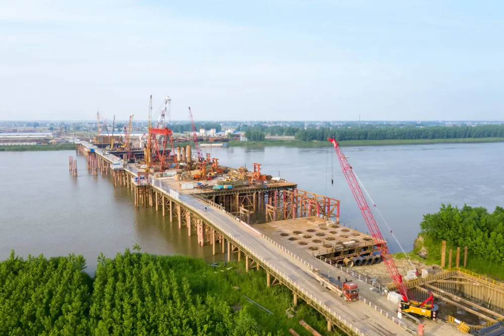 Pukla sajla na mostu u Kini