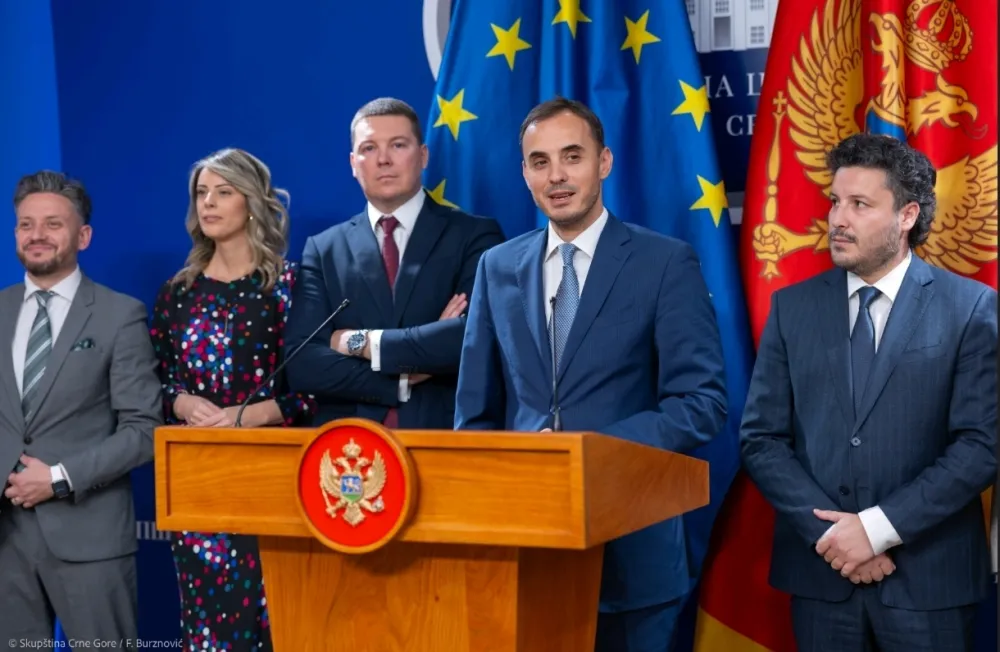 Milo&scaron; Konatar, URA