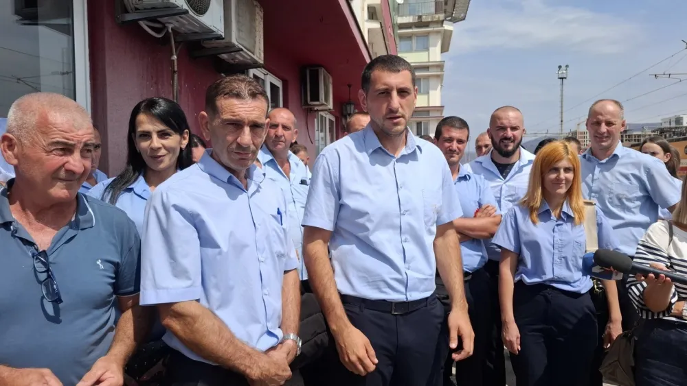 ANdrej Kaluđerović, blokada željeznice