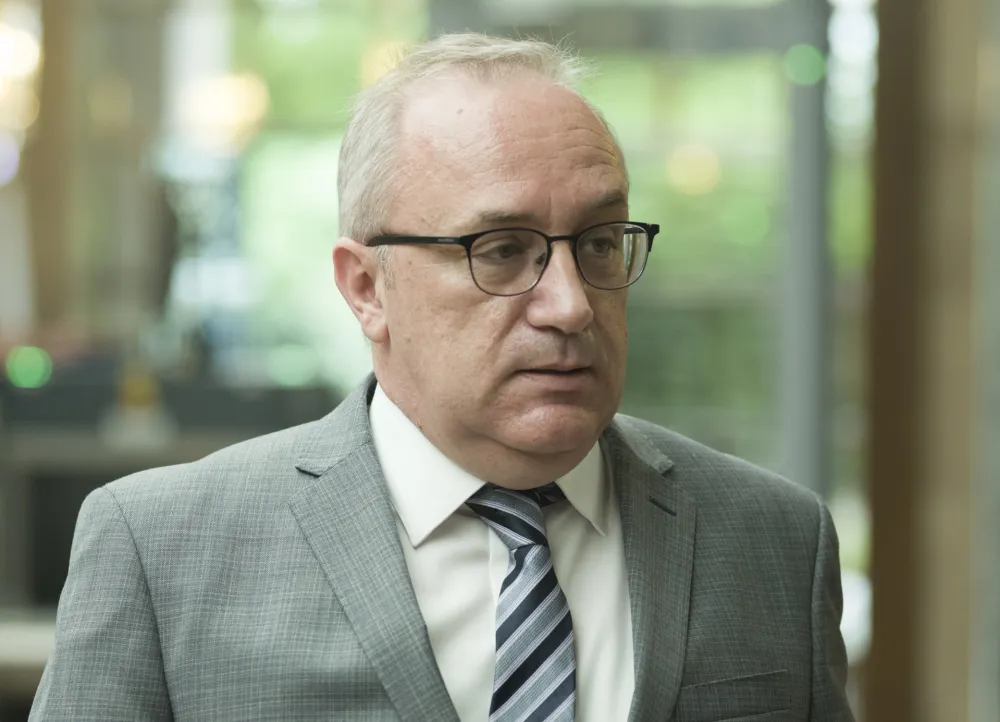 Zvrko: Vlada da nagradi sve vatrogasce koji su se izložili opasnosti