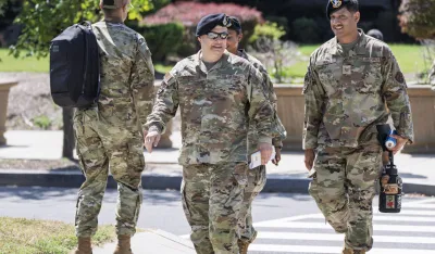 Vojnici Nacionalne garde na ulicama Va&scaron;ingtona počeće da nose oružje