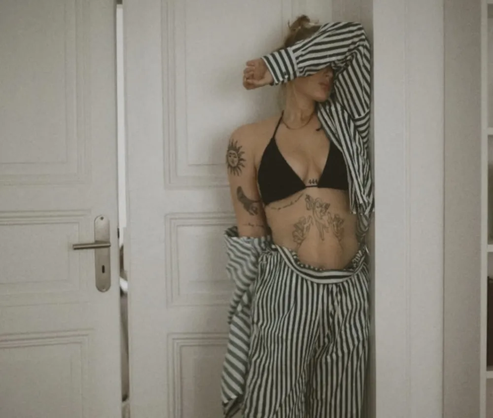 PMS&nbsp;migrene: Za&scaron;to nastaju i kako ih ublažiti?