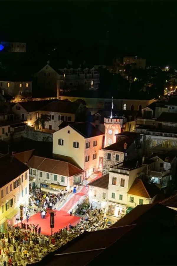 Crveni tepih kao uvod u svečano otvaranje 38. Filmskog festivala Herceg Novi