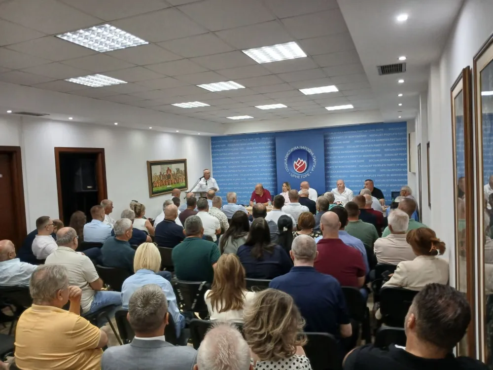 SNP pred kongresom: Sjednica Glavnog odbora bez &Scaron;ćekića