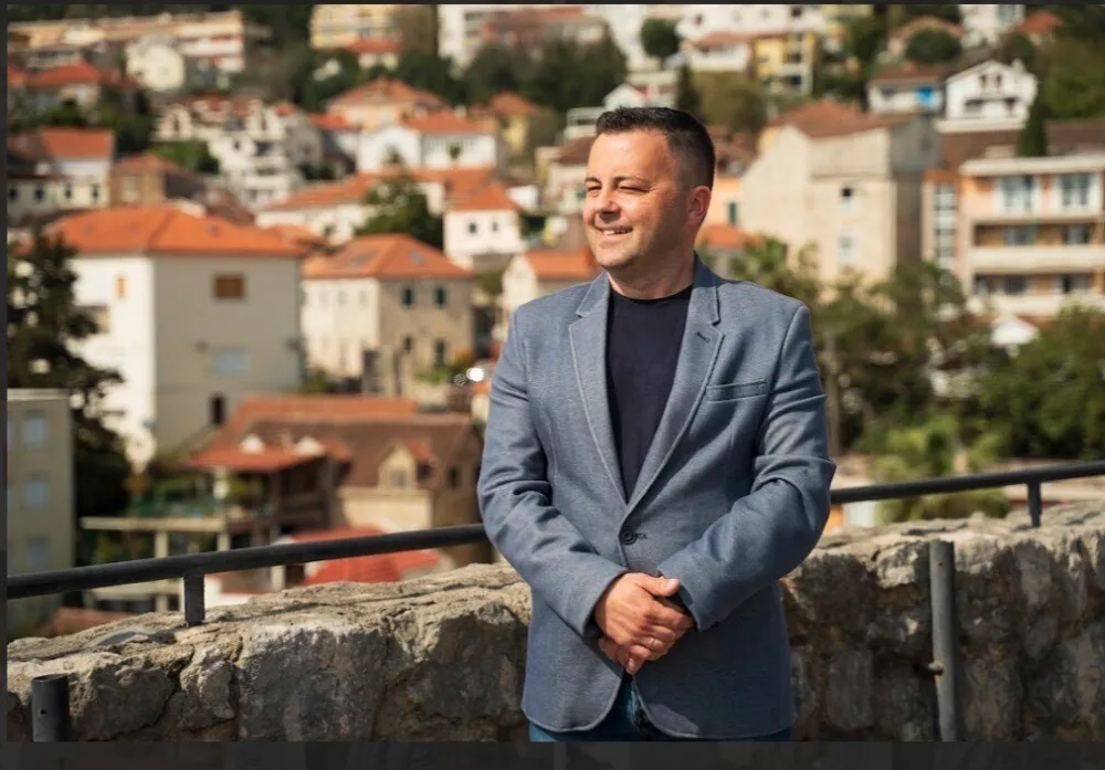 Svilanović: &Scaron;ćekić primjer istrajnosti i borbenosti za opstanak SNP-a