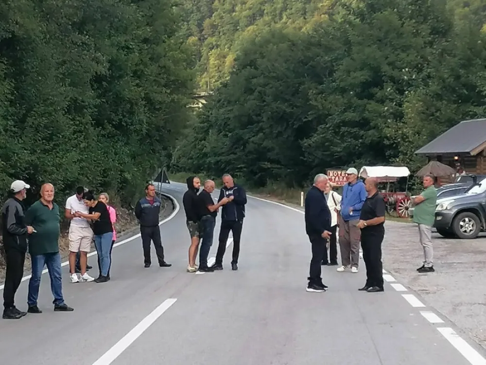 Vlasnici imovine u zoni NP &ldquo;Biogradska gora&rdquo; ponovo protestovali: Ne damo na&scaron;u privatnu svojinu
